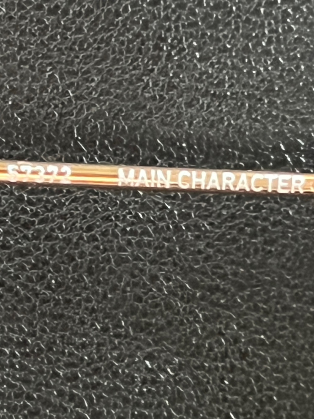 🆕 Quay Main Character White/Gold Sunglasses (paperwork, case, cleaning rag) - Picture 11 of 17